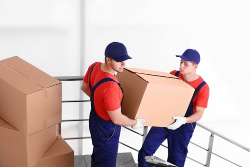 Removal truck hire for homes and flats in Acton